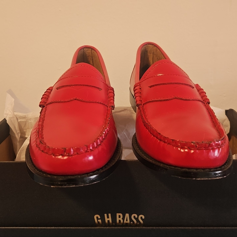 G.H. Bass Womens Whitney Weejuns Loafer Cherry Red 8.5